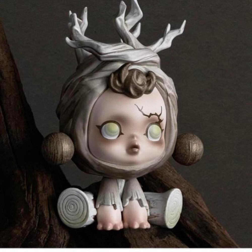 Pop mart x skullpanda ink plum blossom series